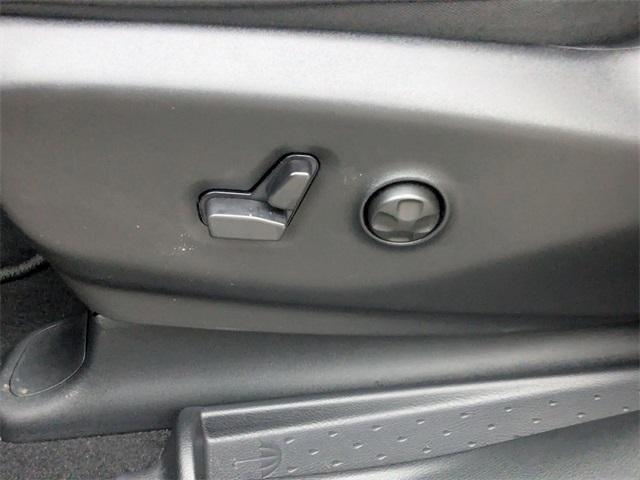 new 2026 Chrysler Pacifica car, priced at $40,017