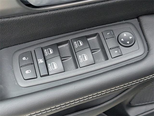 new 2026 Chrysler Pacifica car, priced at $40,017