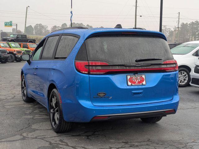 new 2026 Chrysler Pacifica car, priced at $40,822