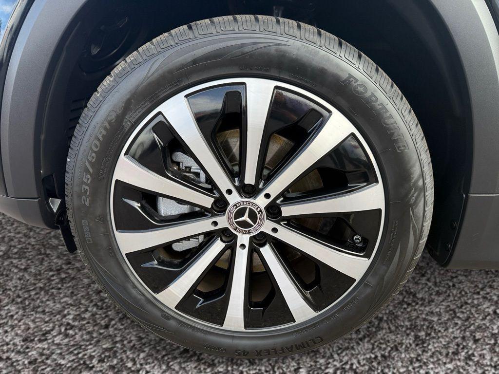 used 2023 Mercedes-Benz GLB 250 car, priced at $29,998