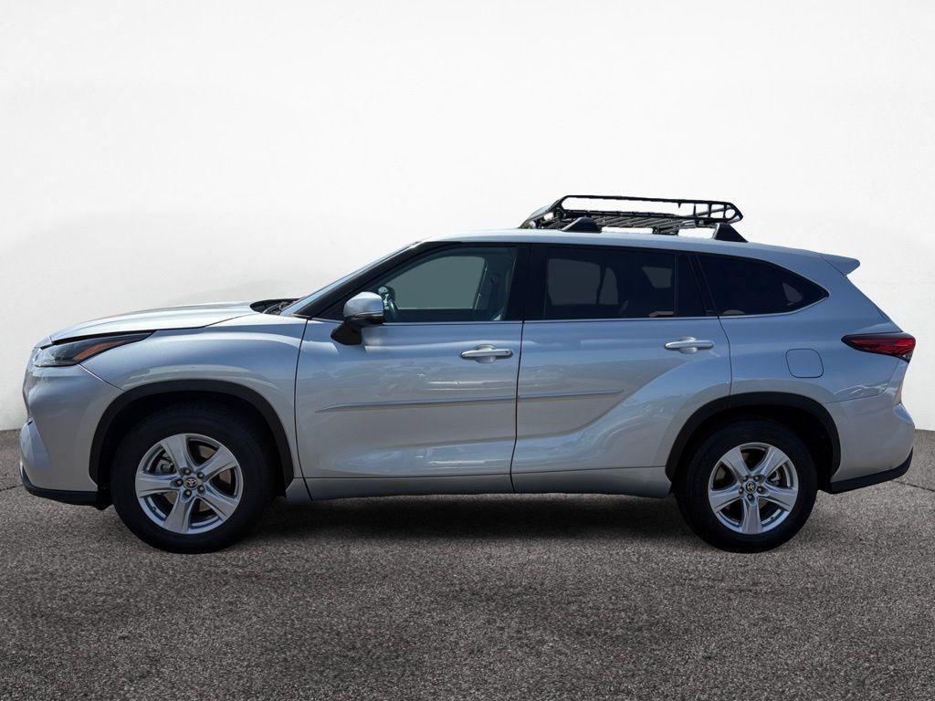 used 2021 Toyota Highlander car, priced at $21,998