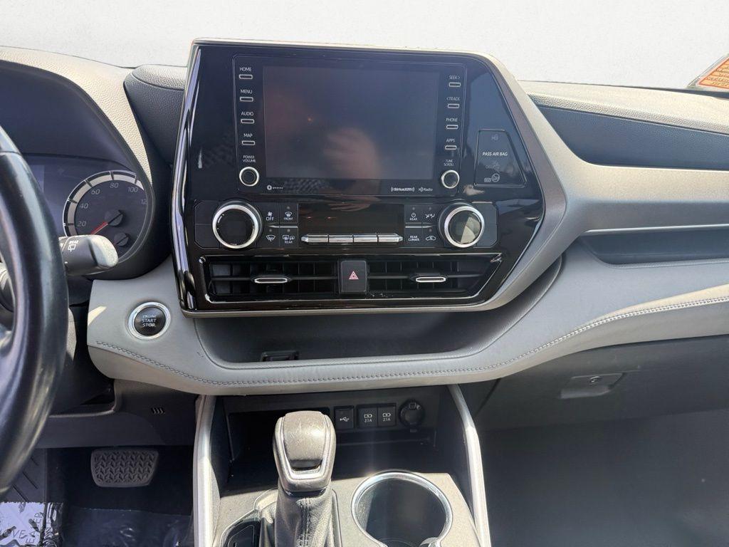 used 2021 Toyota Highlander car, priced at $21,998