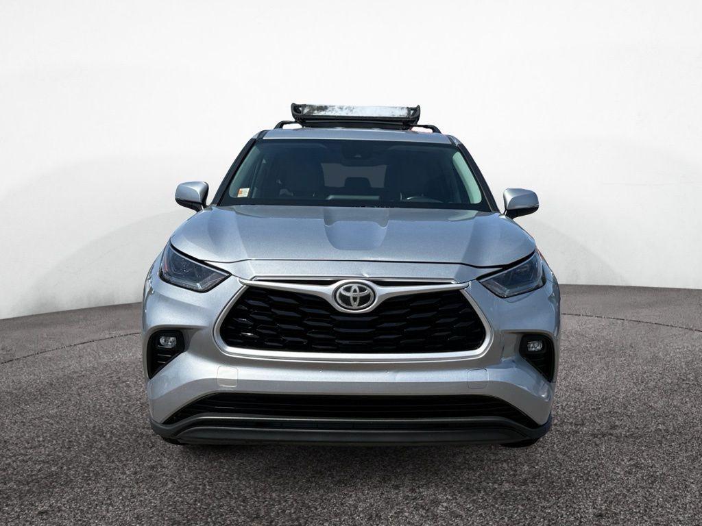 used 2021 Toyota Highlander car, priced at $21,998