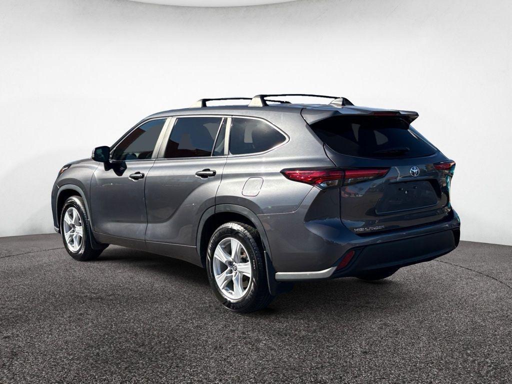 used 2023 Toyota Highlander car, priced at $28,998