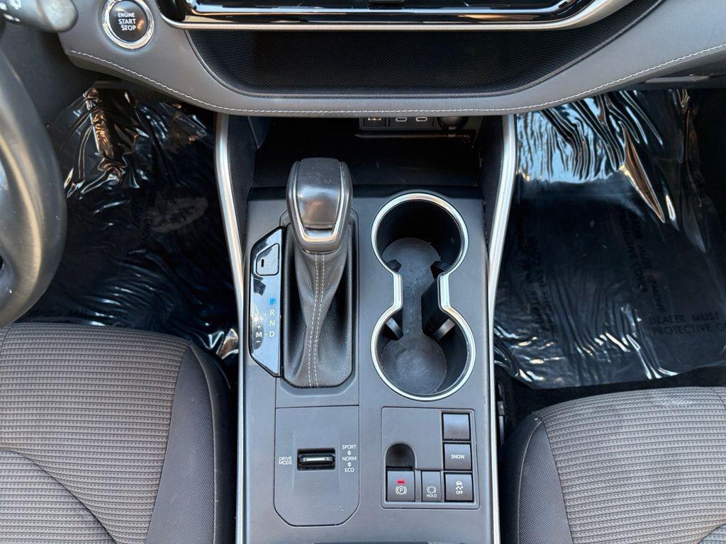 used 2023 Toyota Highlander car, priced at $28,998