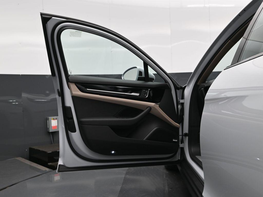 new 2025 Porsche Panamera car, priced at $133,075