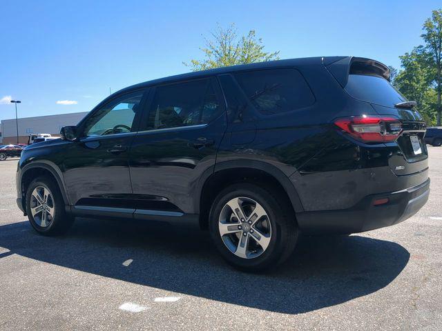 used 2025 Honda Pilot car, priced at $45,649