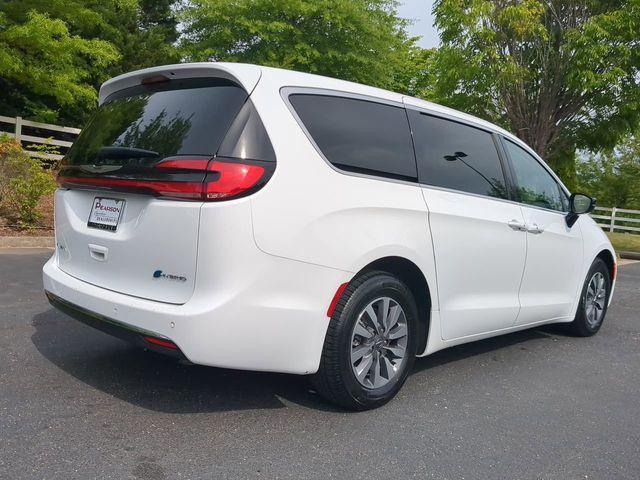 used 2024 Chrysler Pacifica Hybrid car, priced at $26,249
