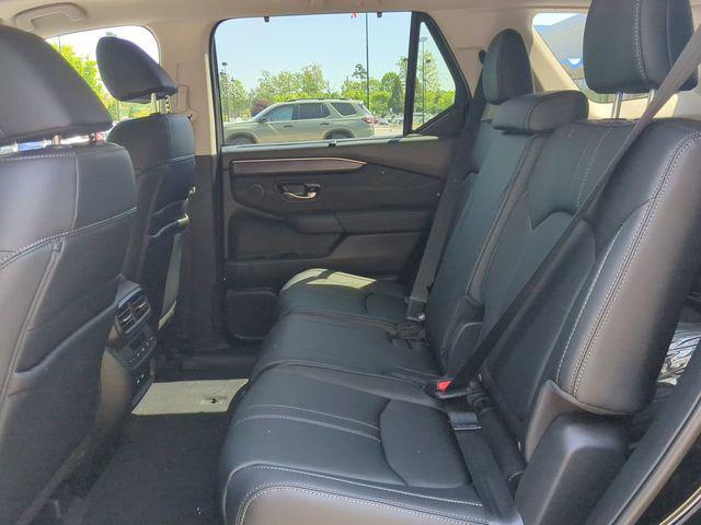 new 2026 Honda Pilot car, priced at $49,988