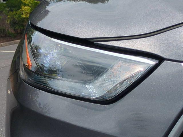 used 2024 Toyota Highlander car, priced at $33,299