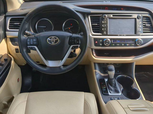 used 2018 Toyota Highlander car, priced at $23,749