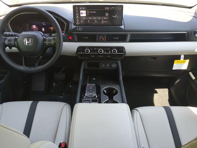 new 2026 Honda Pilot car, priced at $45,426