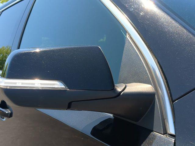 used 2023 Chevrolet Traverse car, priced at $33,400