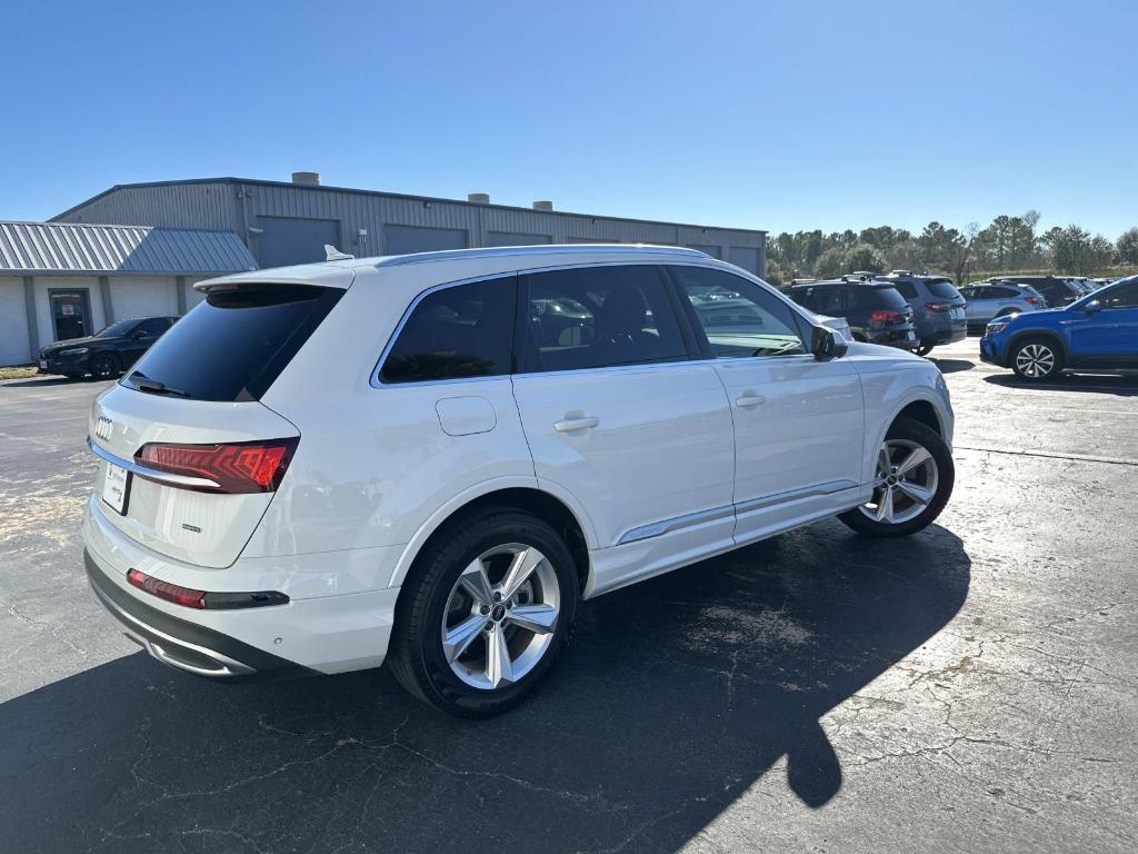 used 2023 Audi Q7 car, priced at $35,450