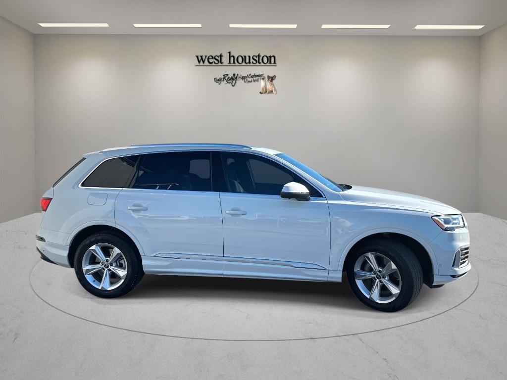 used 2023 Audi Q7 car, priced at $35,450