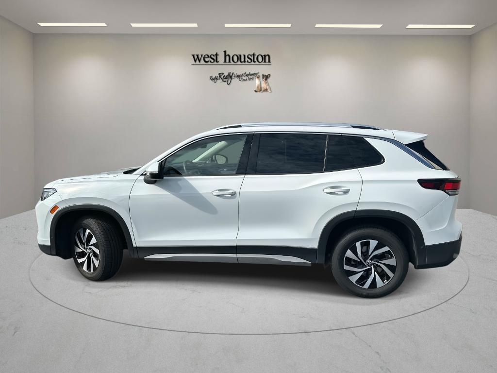 used 2025 Volkswagen Tiguan car, priced at $26,900