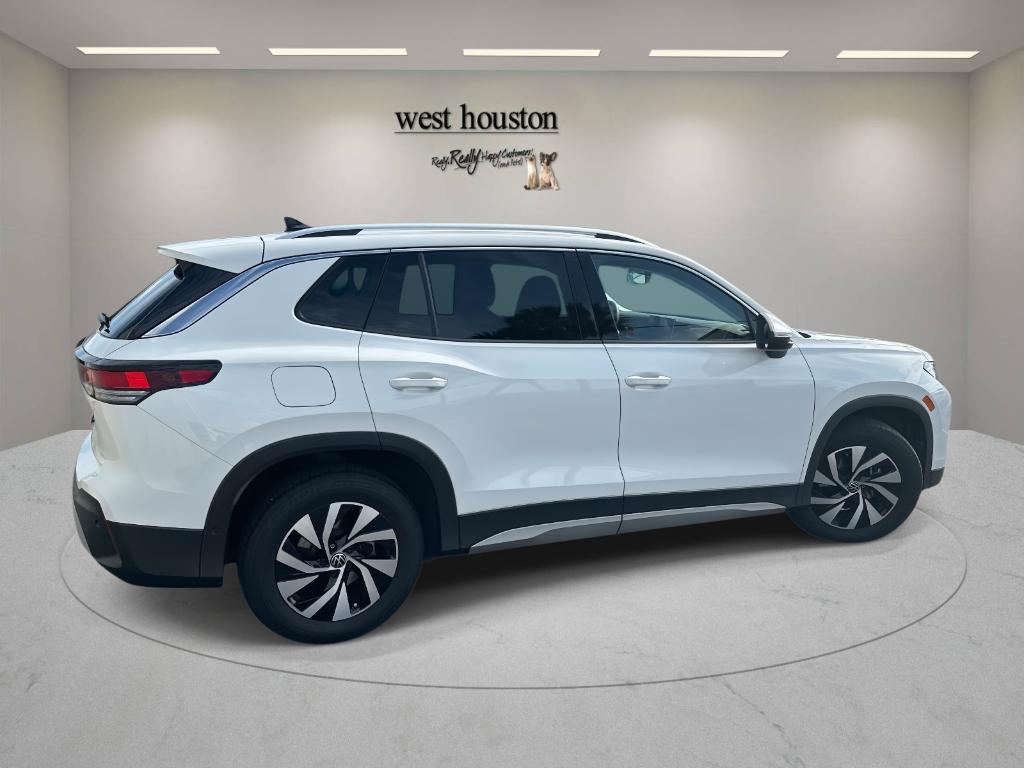 used 2025 Volkswagen Tiguan car, priced at $26,900