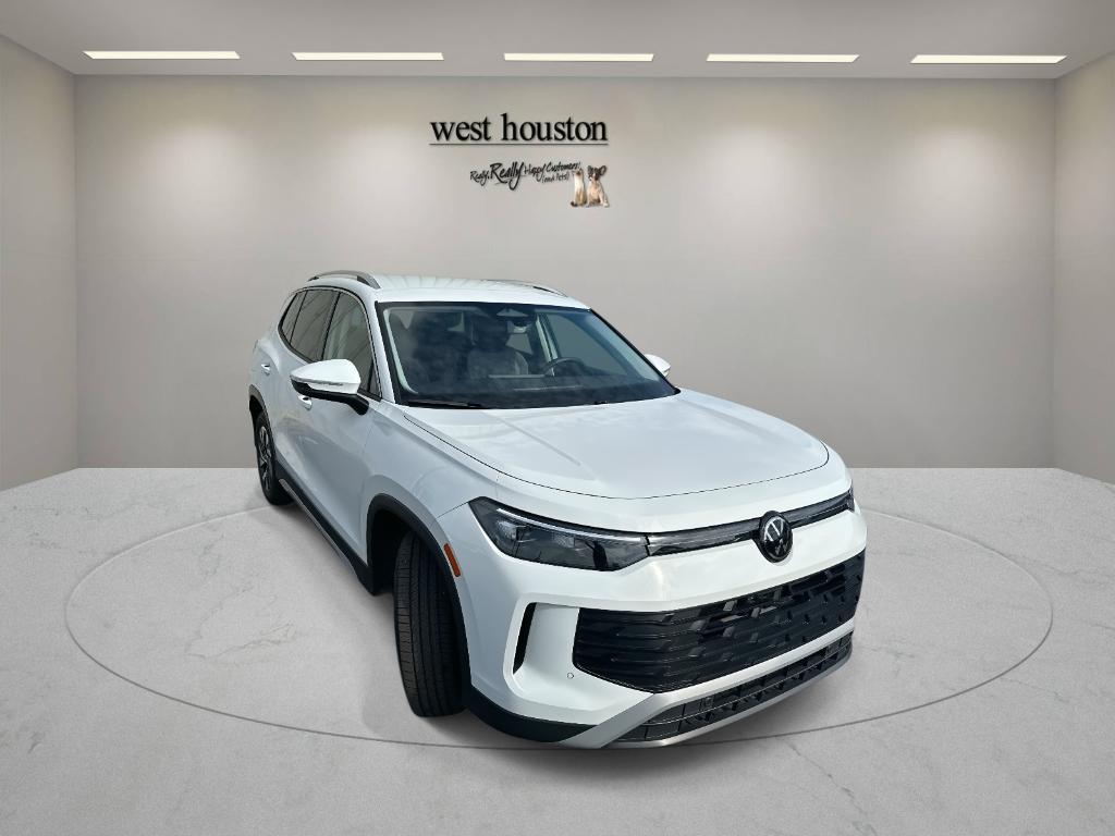 used 2025 Volkswagen Tiguan car, priced at $26,900