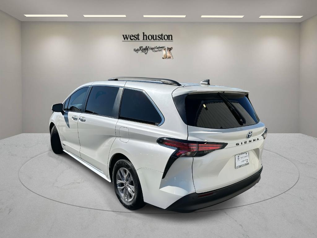 used 2021 Toyota Sienna car, priced at $34,450