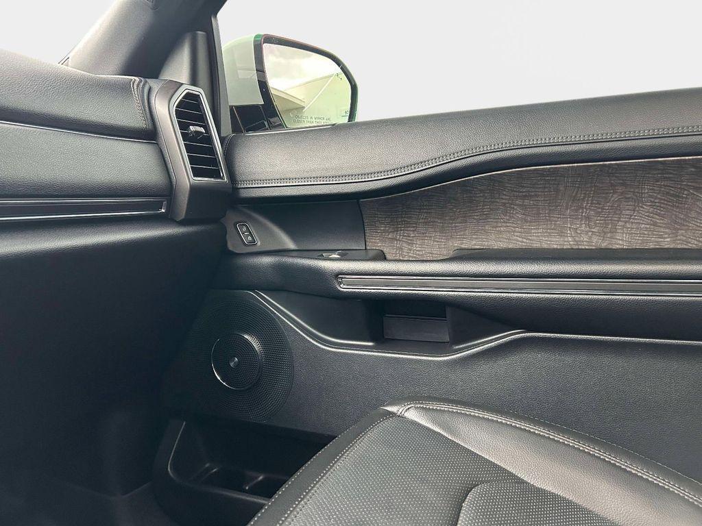 used 2021 Ford Expedition car, priced at $30,270