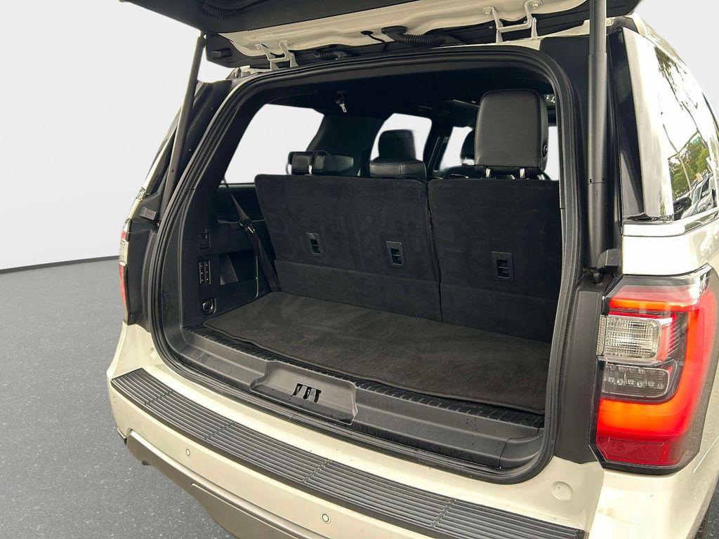 used 2021 Ford Expedition car, priced at $30,270
