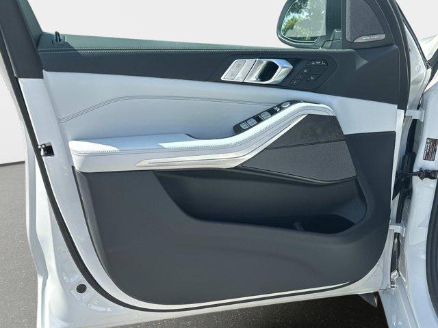 new 2026 BMW X7 car, priced at $97,625