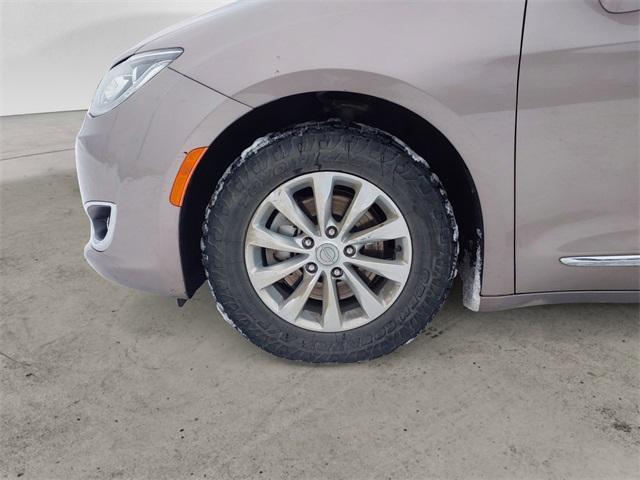 used 2017 Chrysler Pacifica car, priced at $8,961