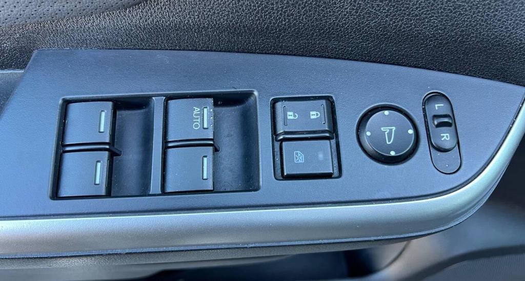 used 2015 Honda CR-V car, priced at $10,999