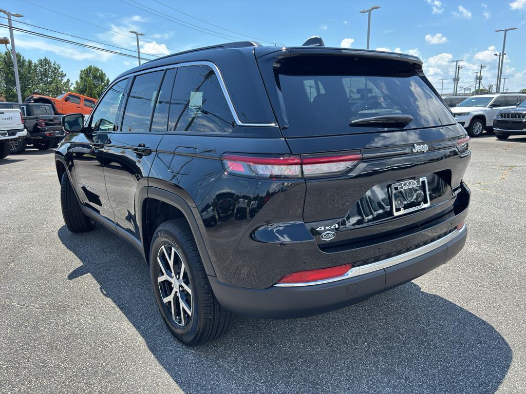 new 2025 Jeep Grand Cherokee car, priced at $41,582