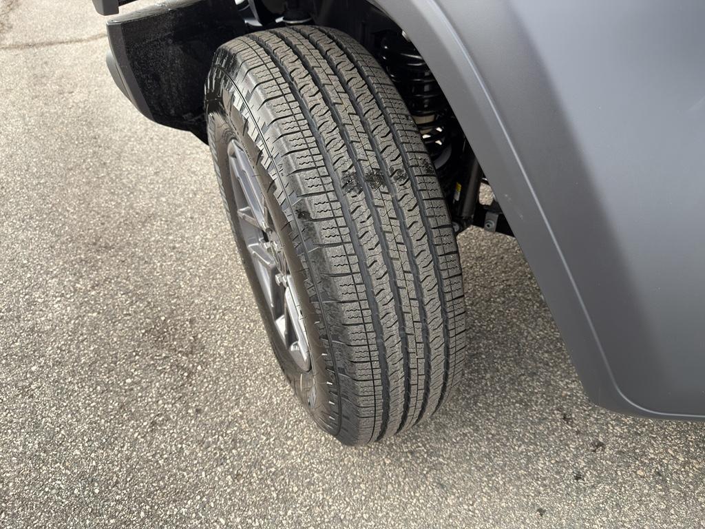 new 2026 Jeep Wrangler car, priced at $47,077