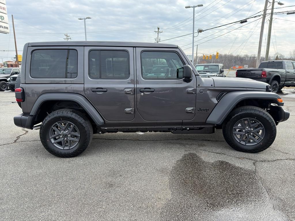 new 2026 Jeep Wrangler car, priced at $47,077