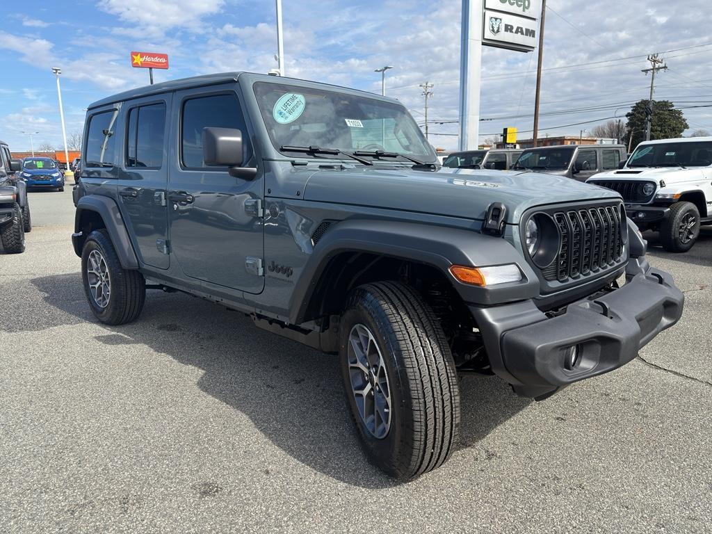 new 2026 Jeep Wrangler car, priced at $47,113