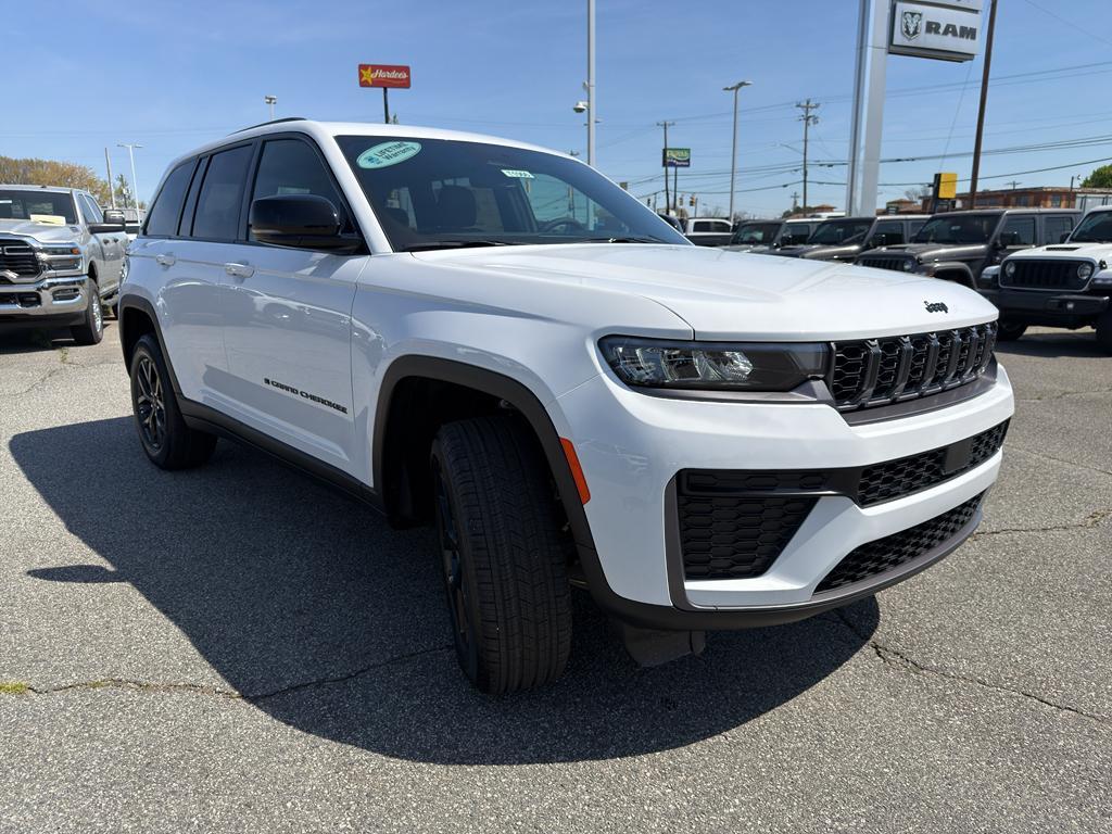 new 2026 Jeep Grand Cherokee car, priced at $42,726