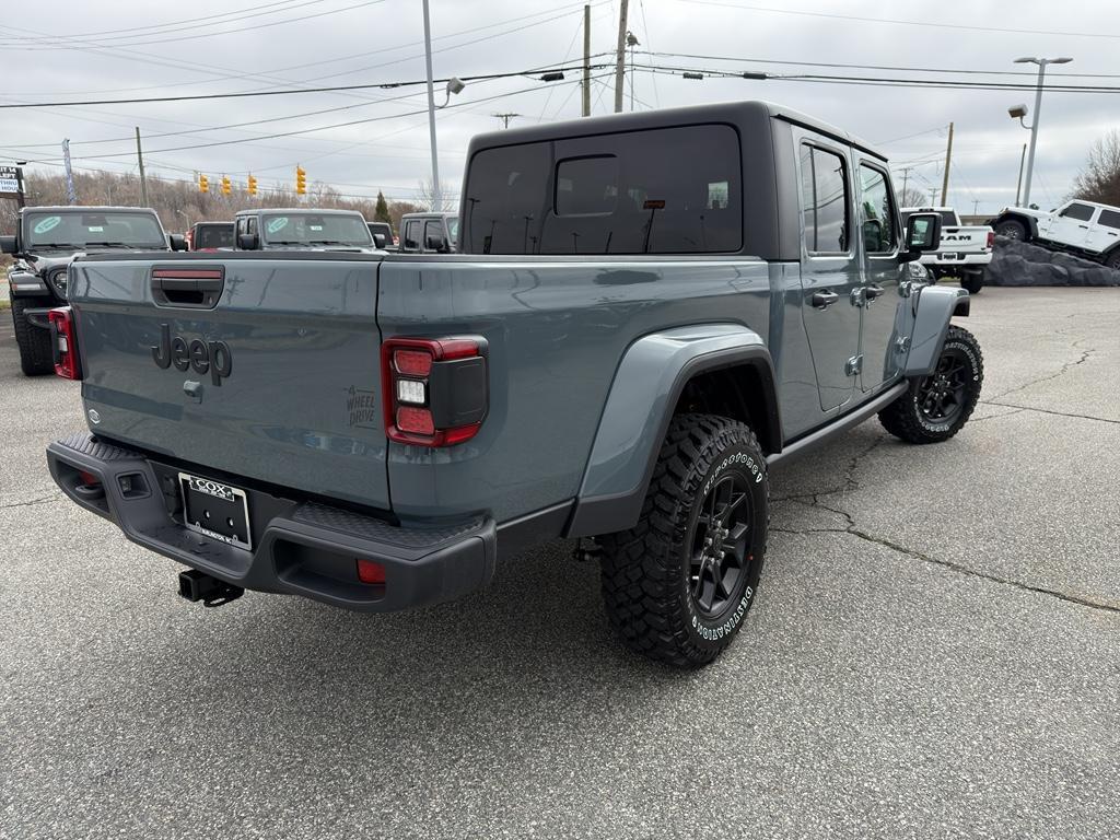 new 2026 Jeep Gladiator car, priced at $45,013