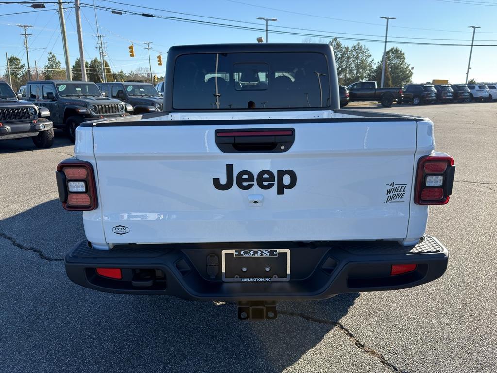 new 2026 Jeep Gladiator car, priced at $45,351