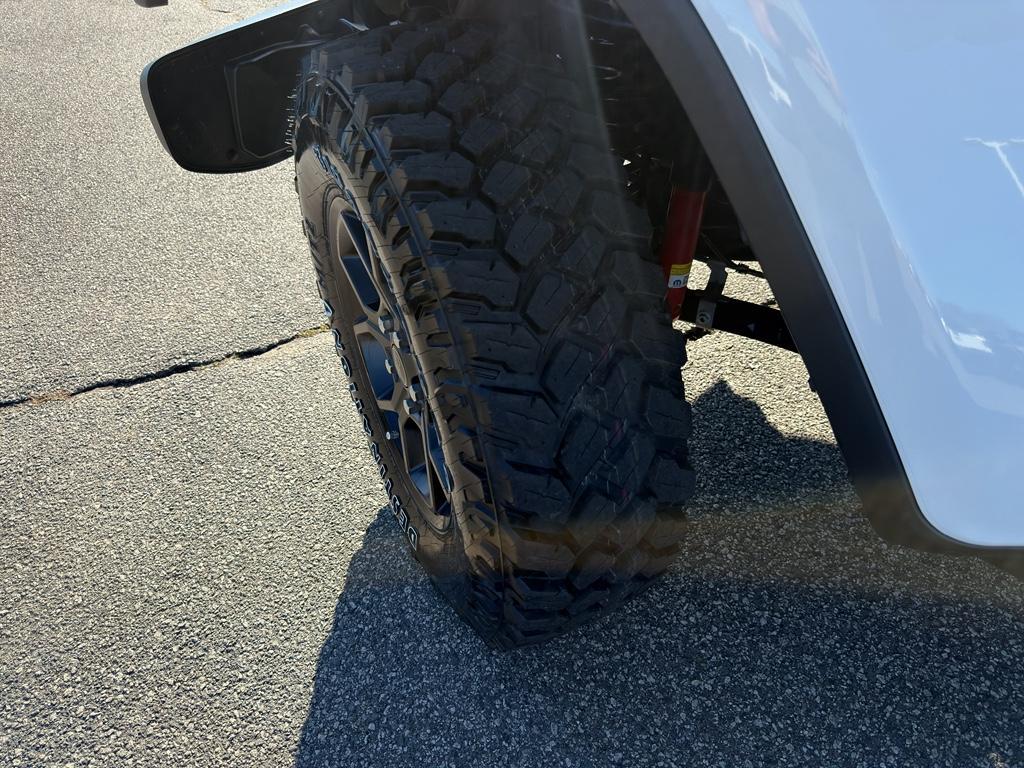 new 2026 Jeep Gladiator car, priced at $45,351