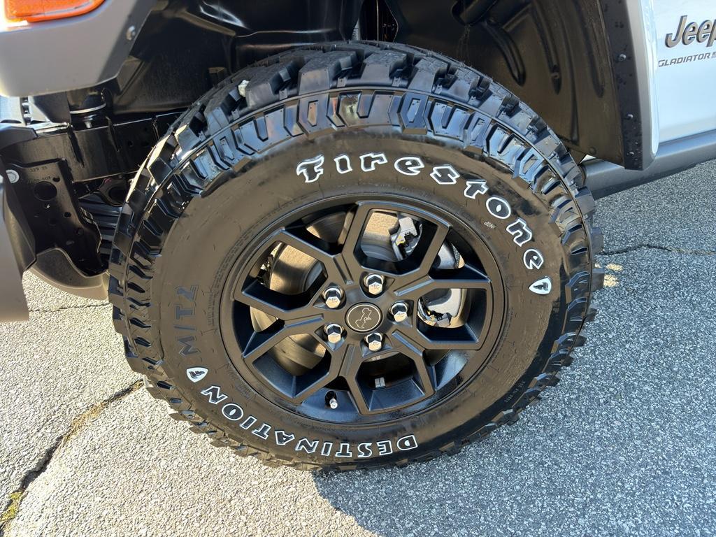 new 2026 Jeep Gladiator car, priced at $45,351