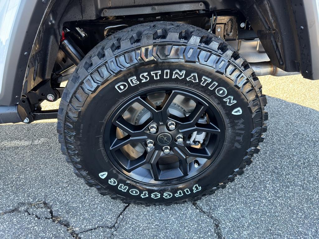 new 2026 Jeep Gladiator car, priced at $45,351