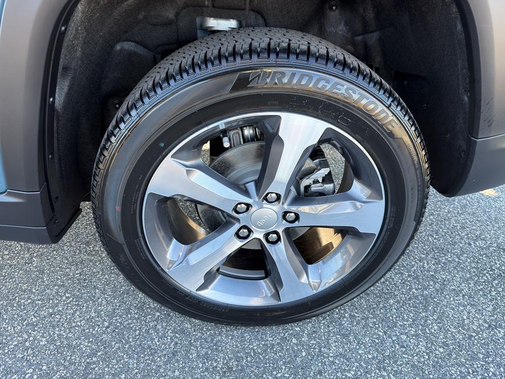 new 2026 Jeep Grand Cherokee car, priced at $46,326