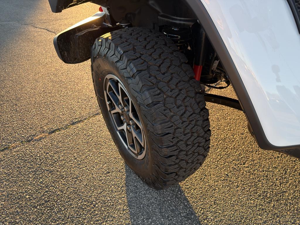 new 2026 Jeep Wrangler car, priced at $53,914