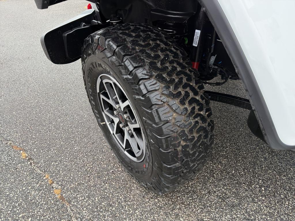 new 2026 Jeep Wrangler car, priced at $53,214