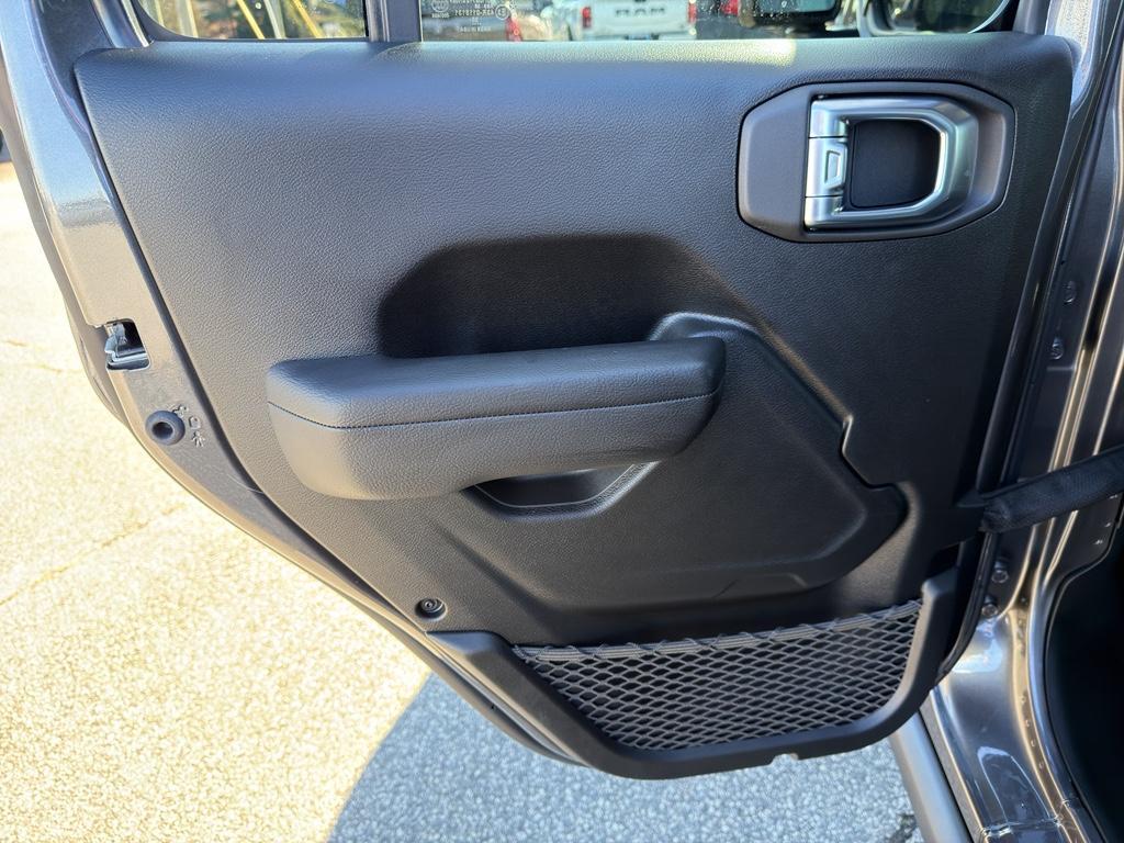 new 2026 Jeep Gladiator car, priced at $52,729