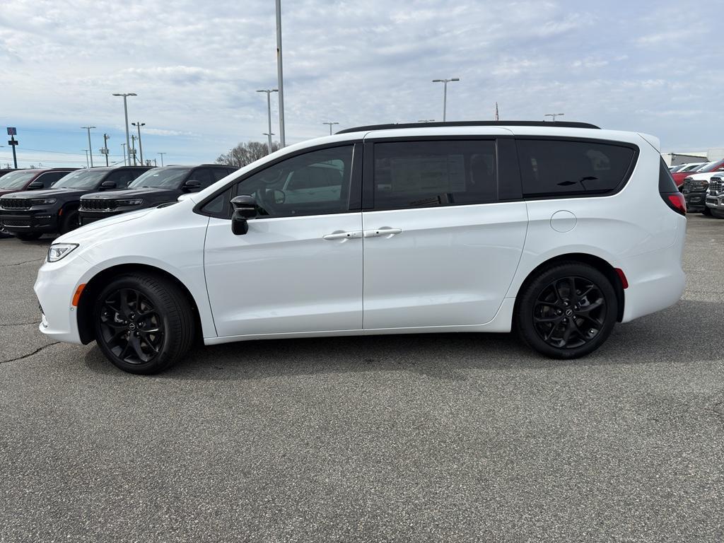 new 2026 Chrysler Pacifica car, priced at $43,907