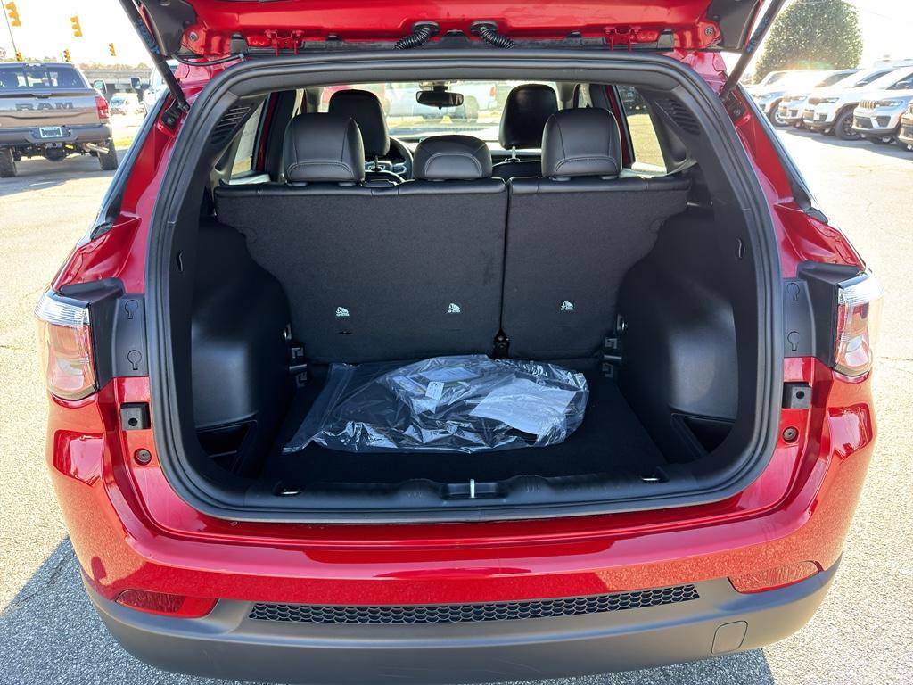 new 2026 Jeep Compass car, priced at $27,992