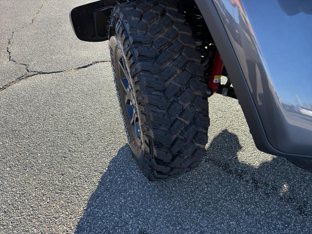 new 2026 Jeep Gladiator car, priced at $43,869