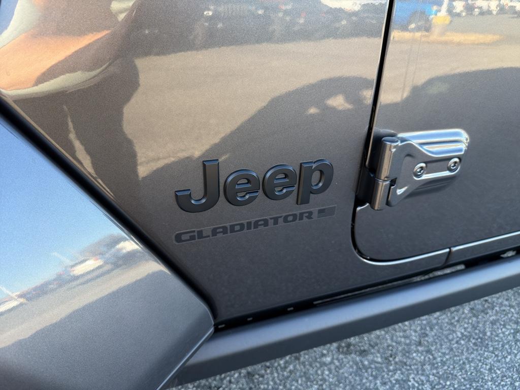 new 2026 Jeep Gladiator car, priced at $43,869