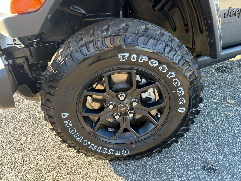 new 2026 Jeep Gladiator car, priced at $43,869