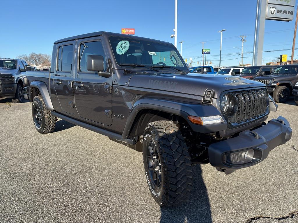new 2026 Jeep Gladiator car, priced at $43,869