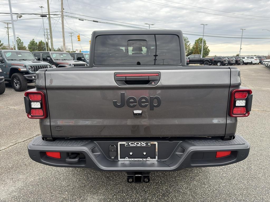 new 2026 Jeep Gladiator car, priced at $45,691