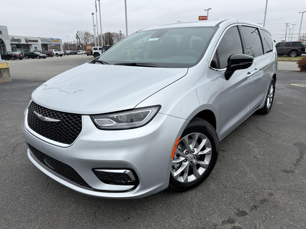 new 2026 Chrysler Pacifica car, priced at $48,867